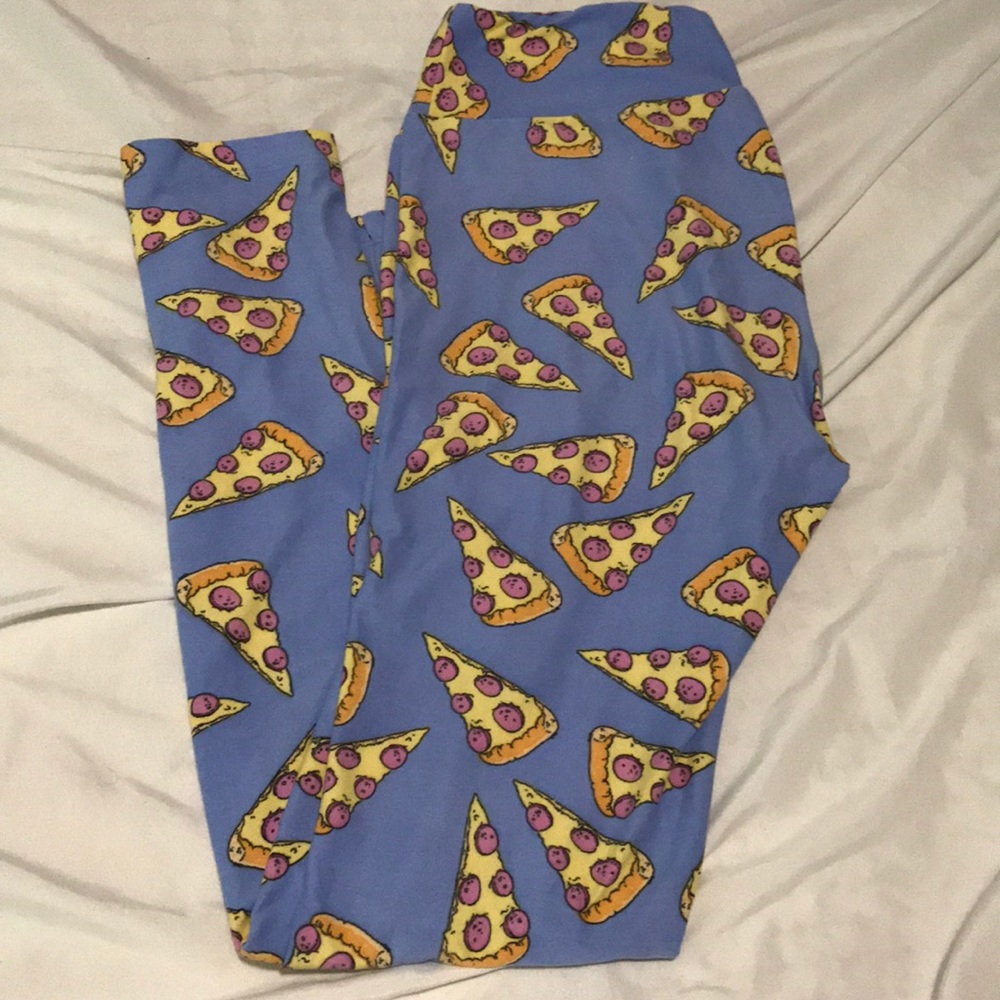 🍕 Lularoe pizza Leggings! One size! Worn once